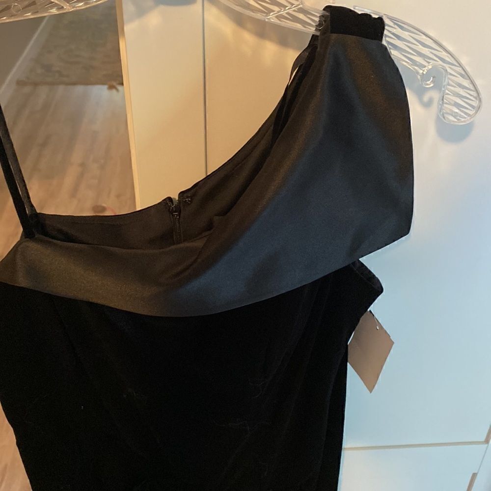 Alex Eveningvelvet Dress — image 3 of 8